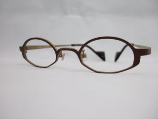 ウスカル枠⑯４１×２５．５□２３ 側面図